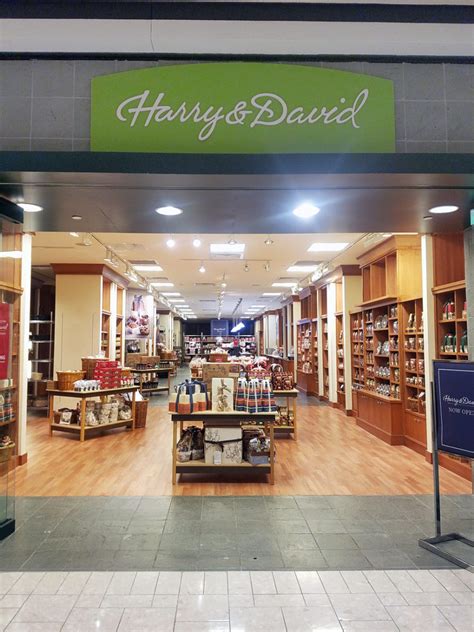 Harry and david store - Harry & David